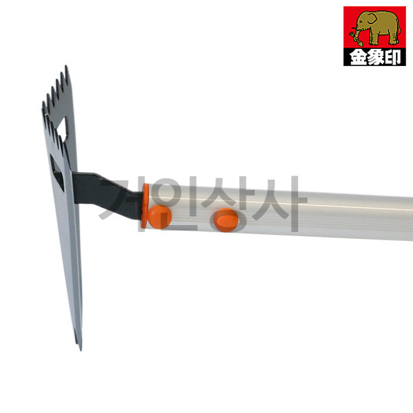 코끼리표 금상인 라꾸라꾸 양날톱니 장대 잡초제거기 서서하는 핀포인트 삼각호미 텃밭 정원관리